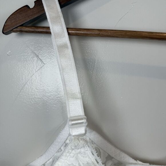 Bali Stretch Lace Underwire Bra Size 42C White NWT Sexy - Picture 6 of 16